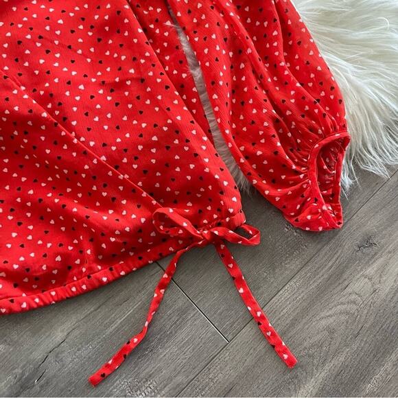 Banana Republic Puff Sleeve Wrap Red Hearts Tie Blouse XS - Picture 2 of 5